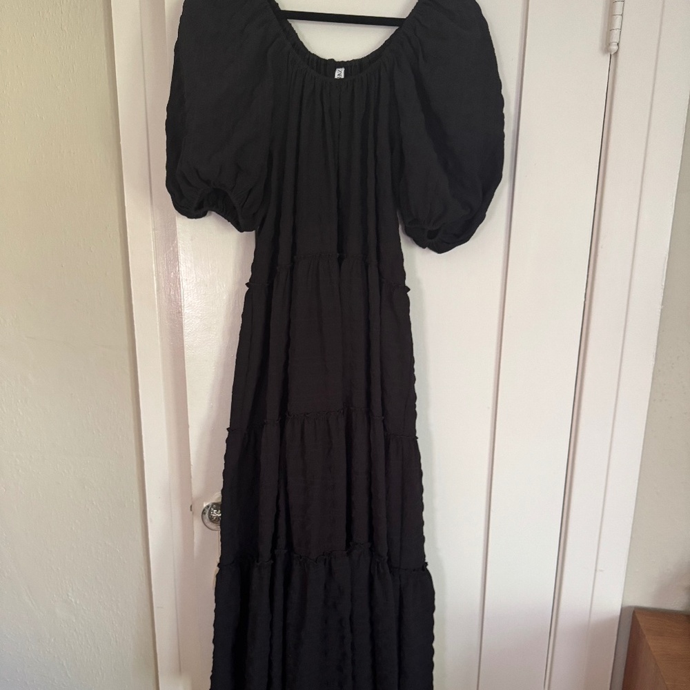 ZARA/ NEW WITH TAGS/Black Puff Sleeve /Maxi Dress/ /Small